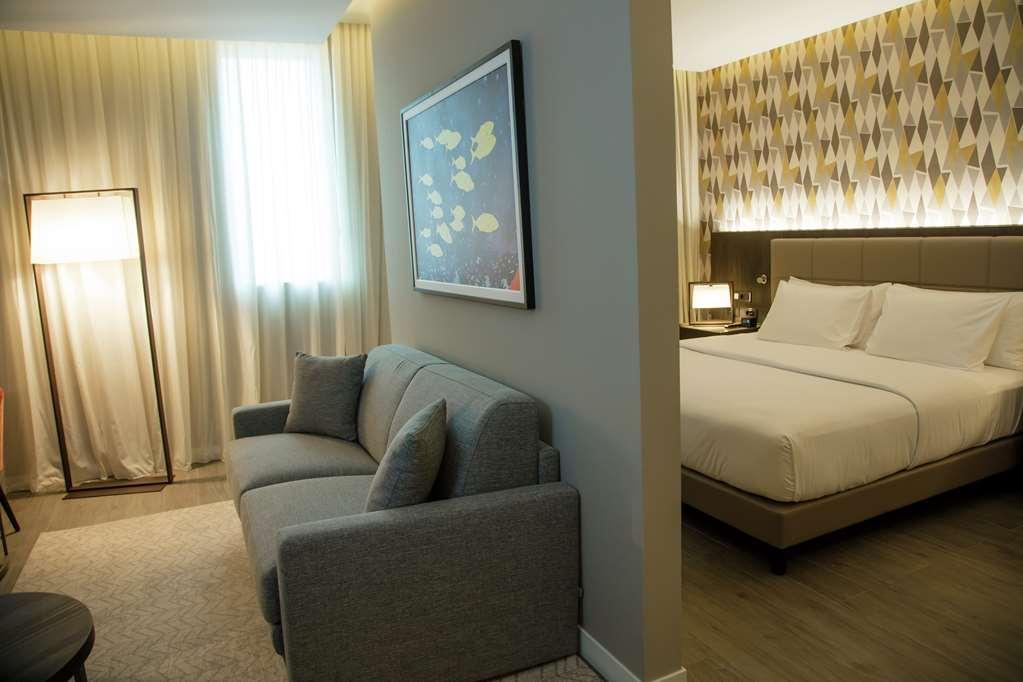 Doubletree By Hilton Pointe-Noire City Centre Pointe Noire Rum bild