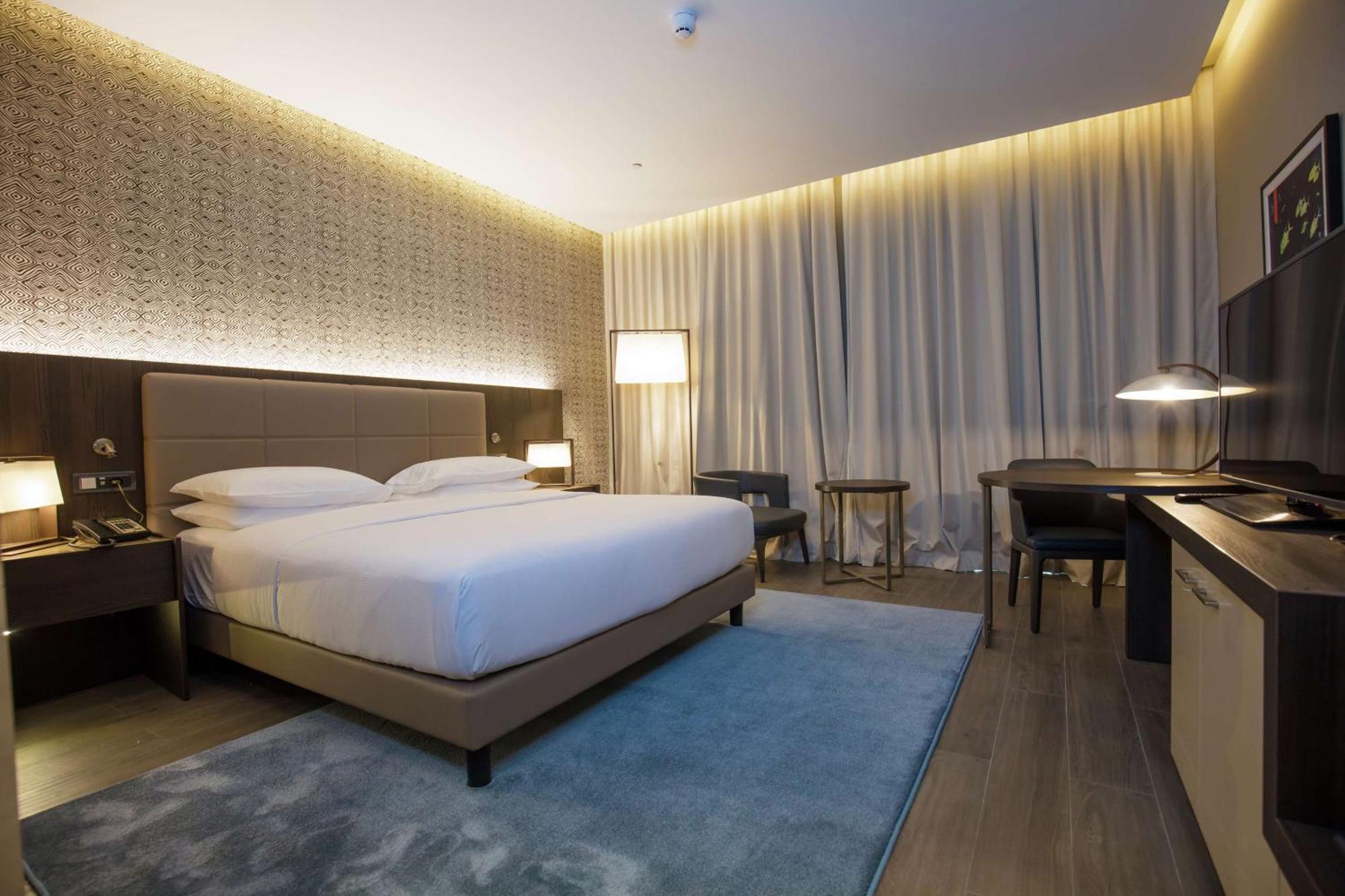Doubletree By Hilton Pointe-Noire City Centre Pointe Noire Exteriör bild